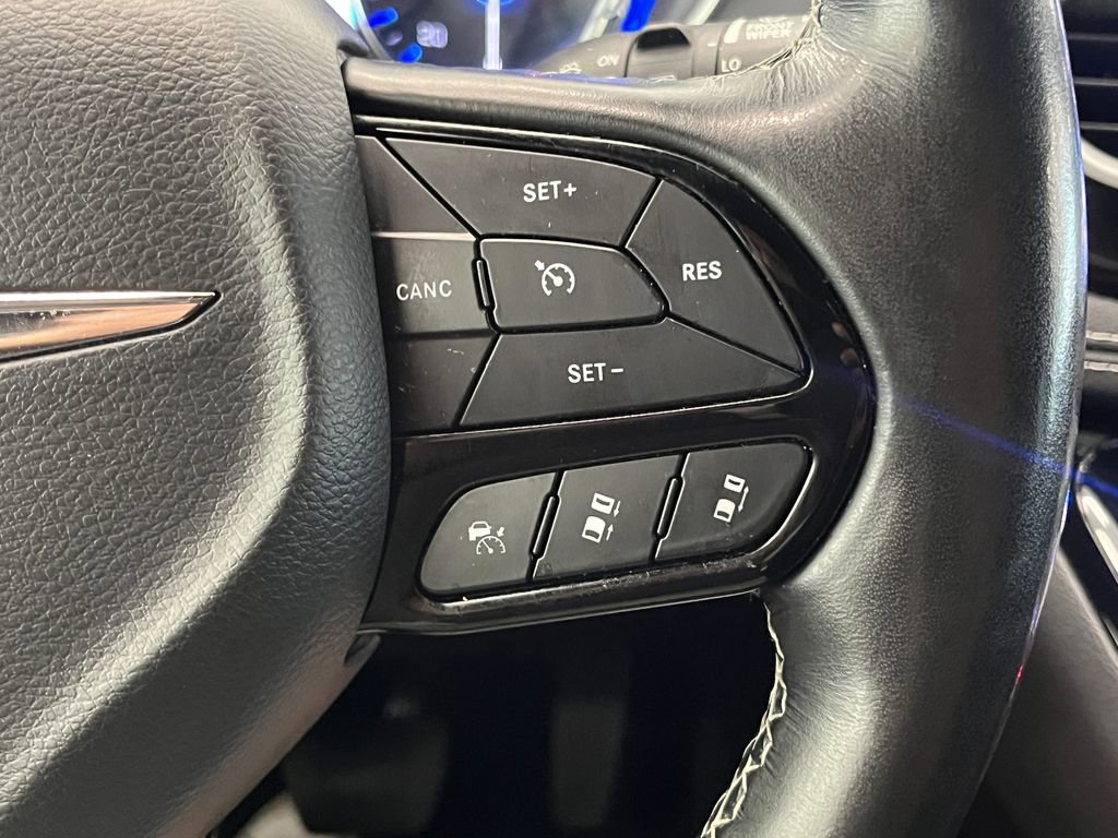 Used 2021 Chrysler Pacifica Touring w/ Cold Weather Group image 22