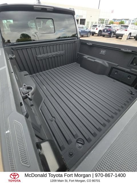 Used 2025 Toyota Tacoma TRD Off-Road AWD/4WD image 17