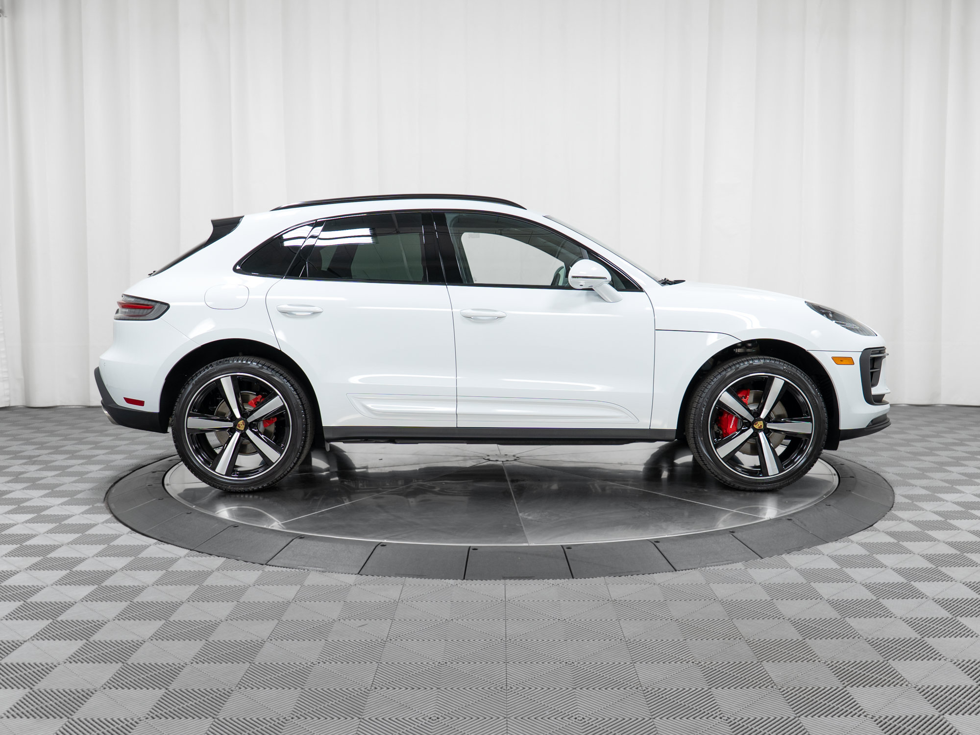 New 2026 Porsche Macan S AWD/4WD image 8