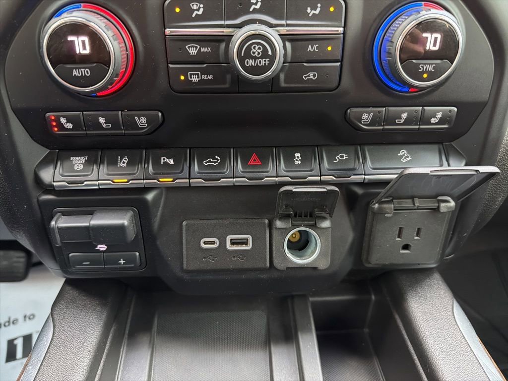 Used 2020 Chevrolet Silverado 3500 High Country image 36