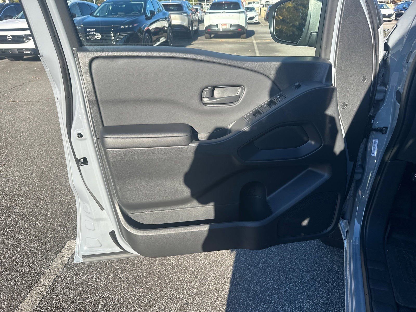 New 2026 Nissan Frontier SV w/ SV Convenience Package AWD/4WD image 10