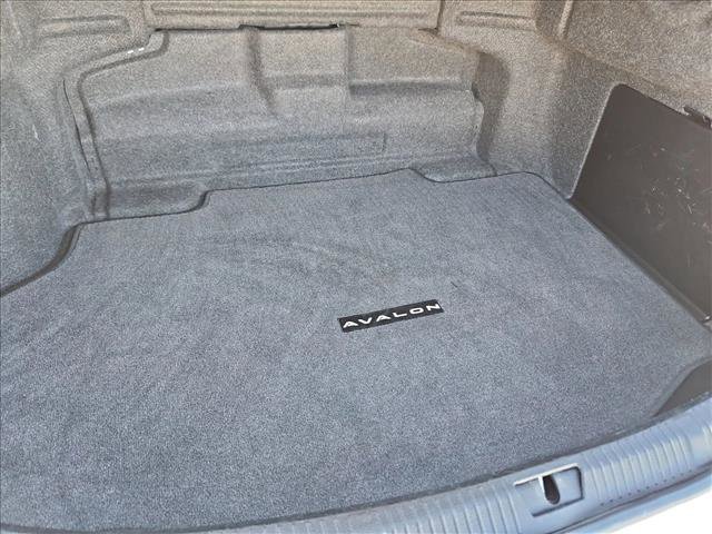 Used 2016 Toyota Avalon XLE Premium FWD image 6