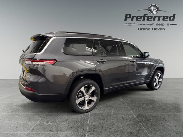 New 2026 Jeep Grand Cherokee L Limited w/ Trailer Tow Package AWD/4WD image 21
