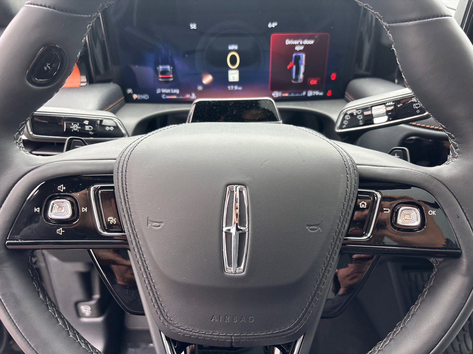 New 2026 Lincoln Aviator Black Label w/ Dynamic Handling Package AWD/4WD image 16
