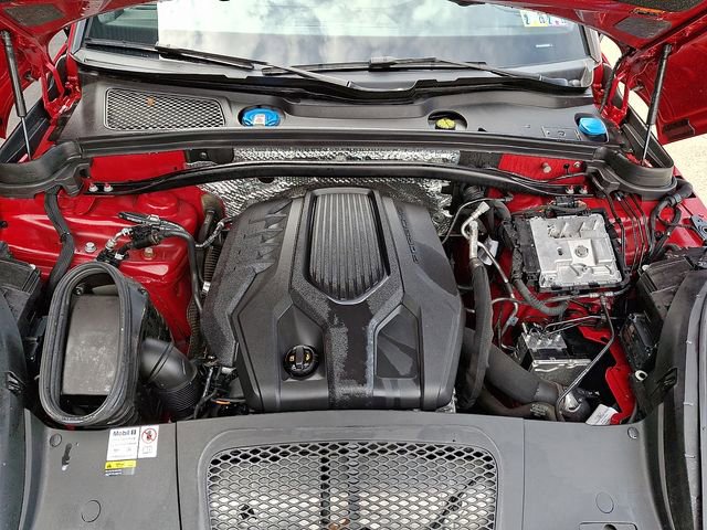 Certified 2023 Porsche Macan Turbo image 29
