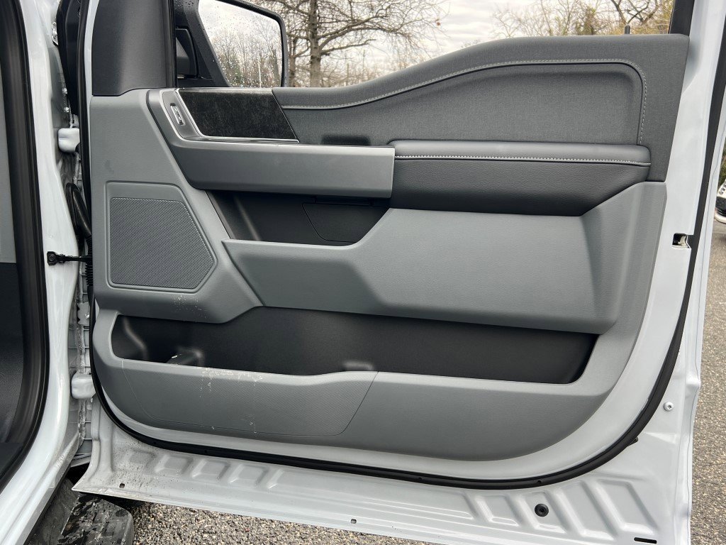 New 2025 Ford F150 Lightning XLT image 8