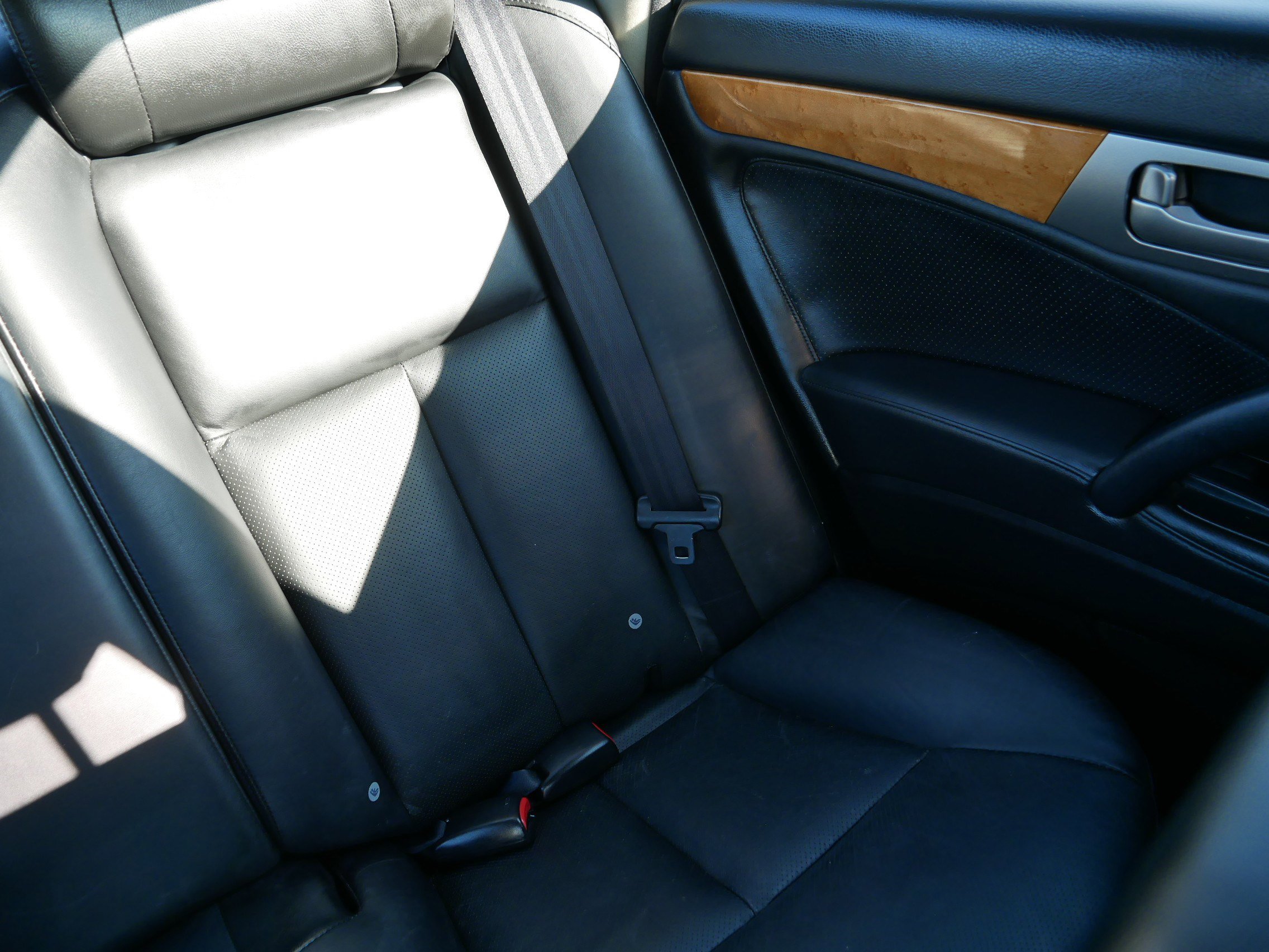 Used 2004 INFINITI M45 w/ Technology Pkg image 14