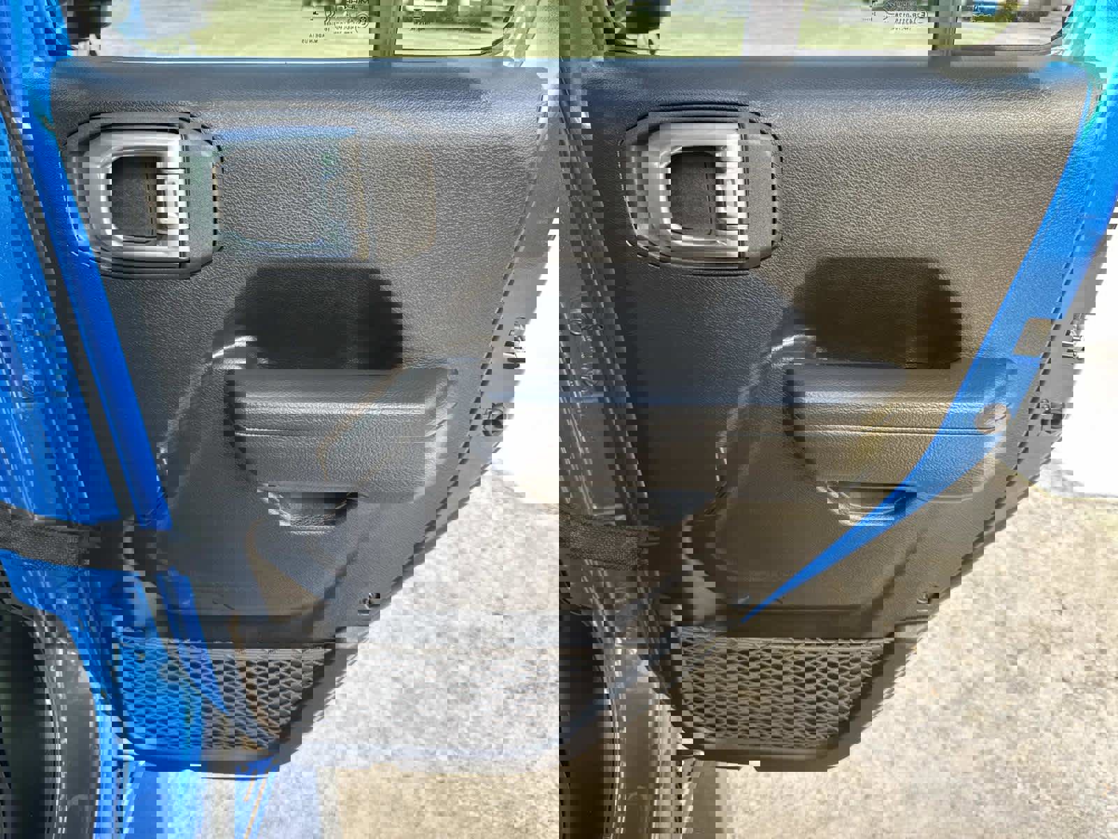 Used 2025 Jeep Wrangler Sport image 19