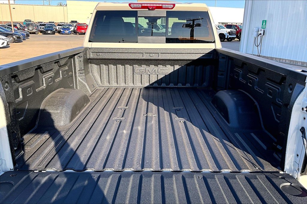 New 2026 GMC Sierra 2500 AT4 w/ AT4 Premium Plus Package AWD/4WD image 31