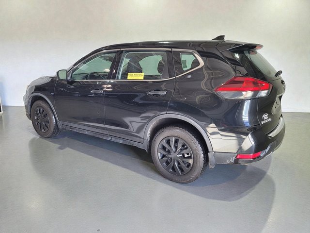 Used 2018 Nissan Rogue S image 14