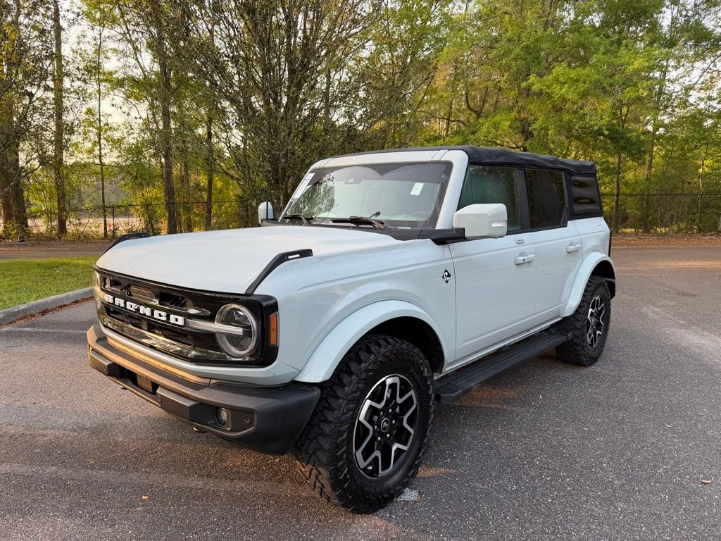 Used 2022 Ford Bronco Outer Banks image 3