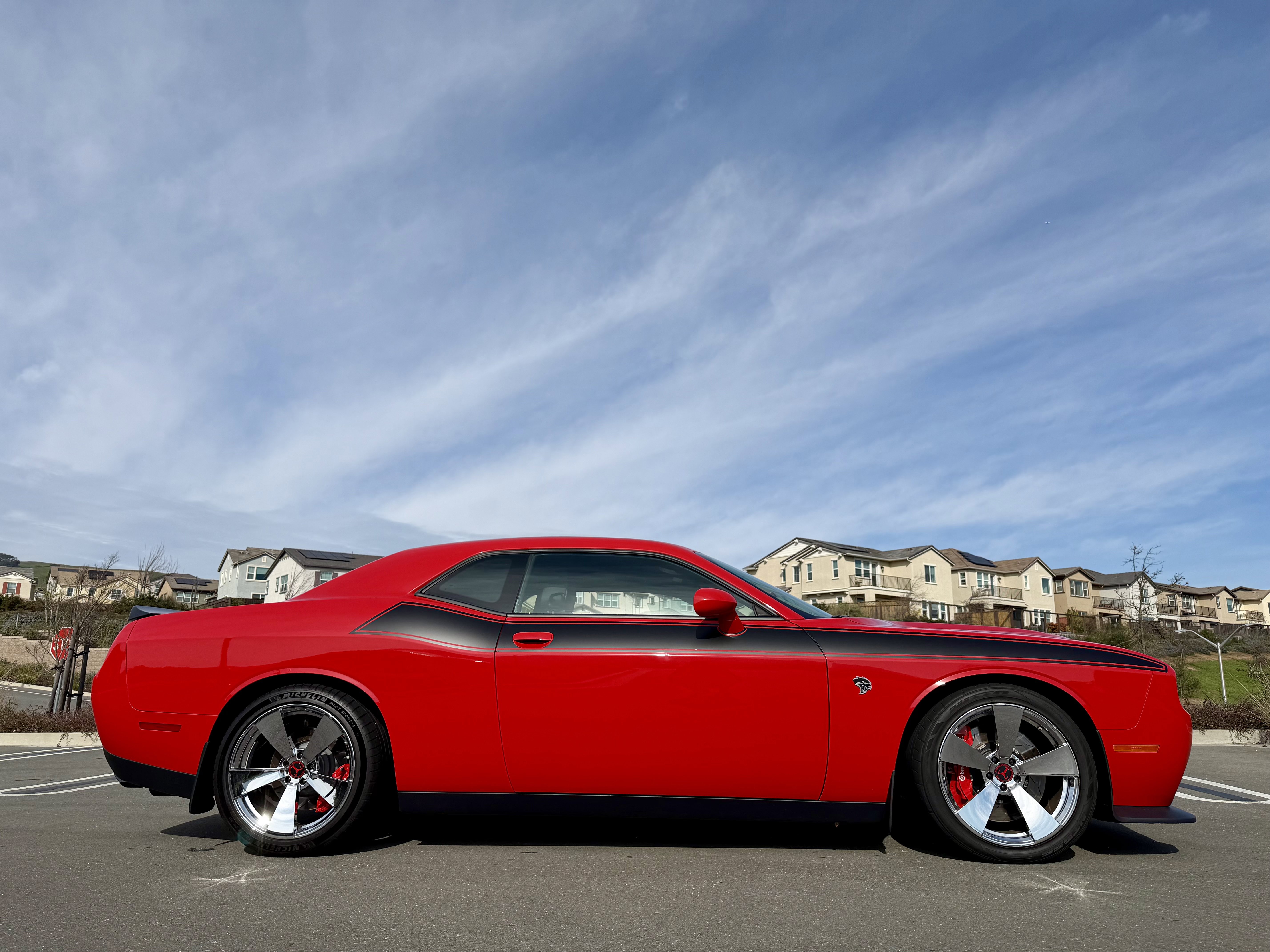 Used 2015 Dodge Challenger SRT Hellcat image 7