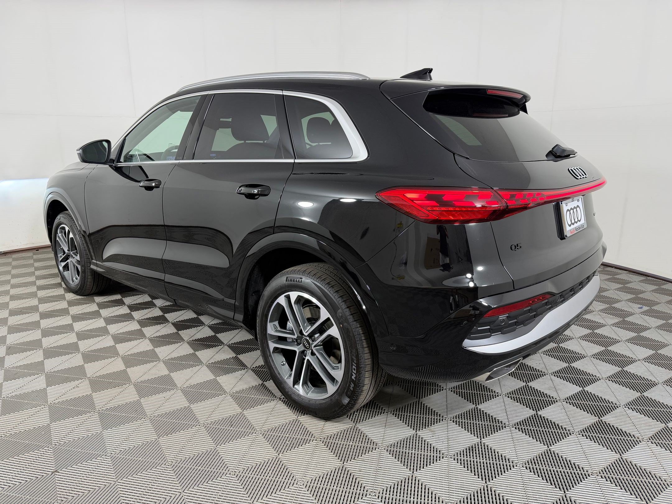 New 2026 Audi Q5 Premium AWD/4WD image 3
