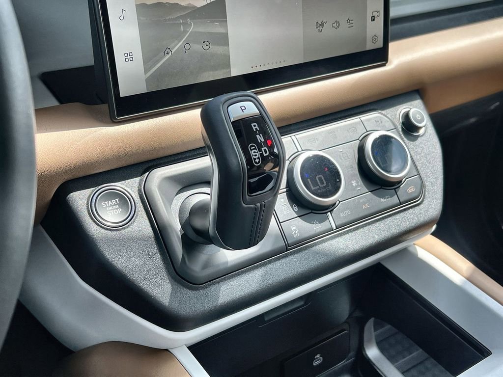 Certified 2025 Land Rover Defender 130 S image 28