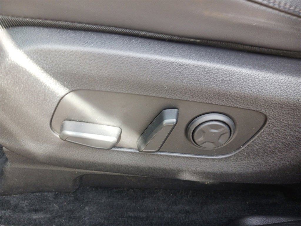 Used 2024 Kia Carnival SX image 31