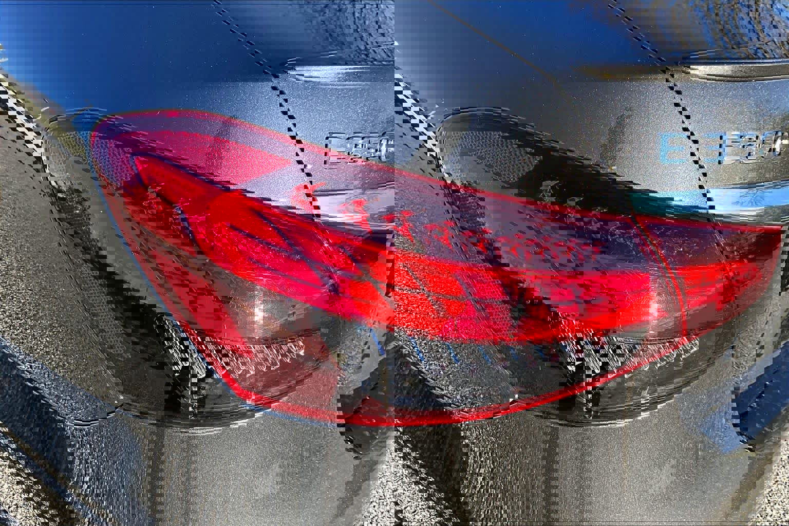 Used 2022 Mercedes-Benz E 350 4MATIC Sedan image 28