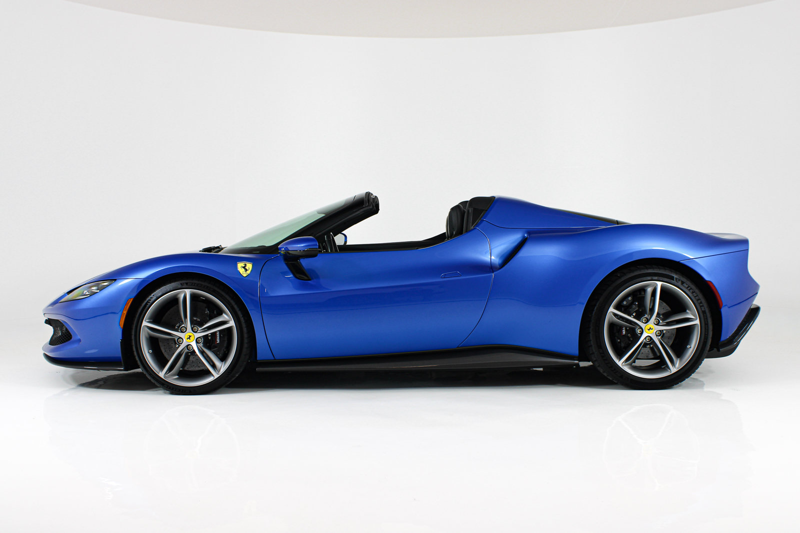 Certified 2023 Ferrari 296 GTS RWD image 5