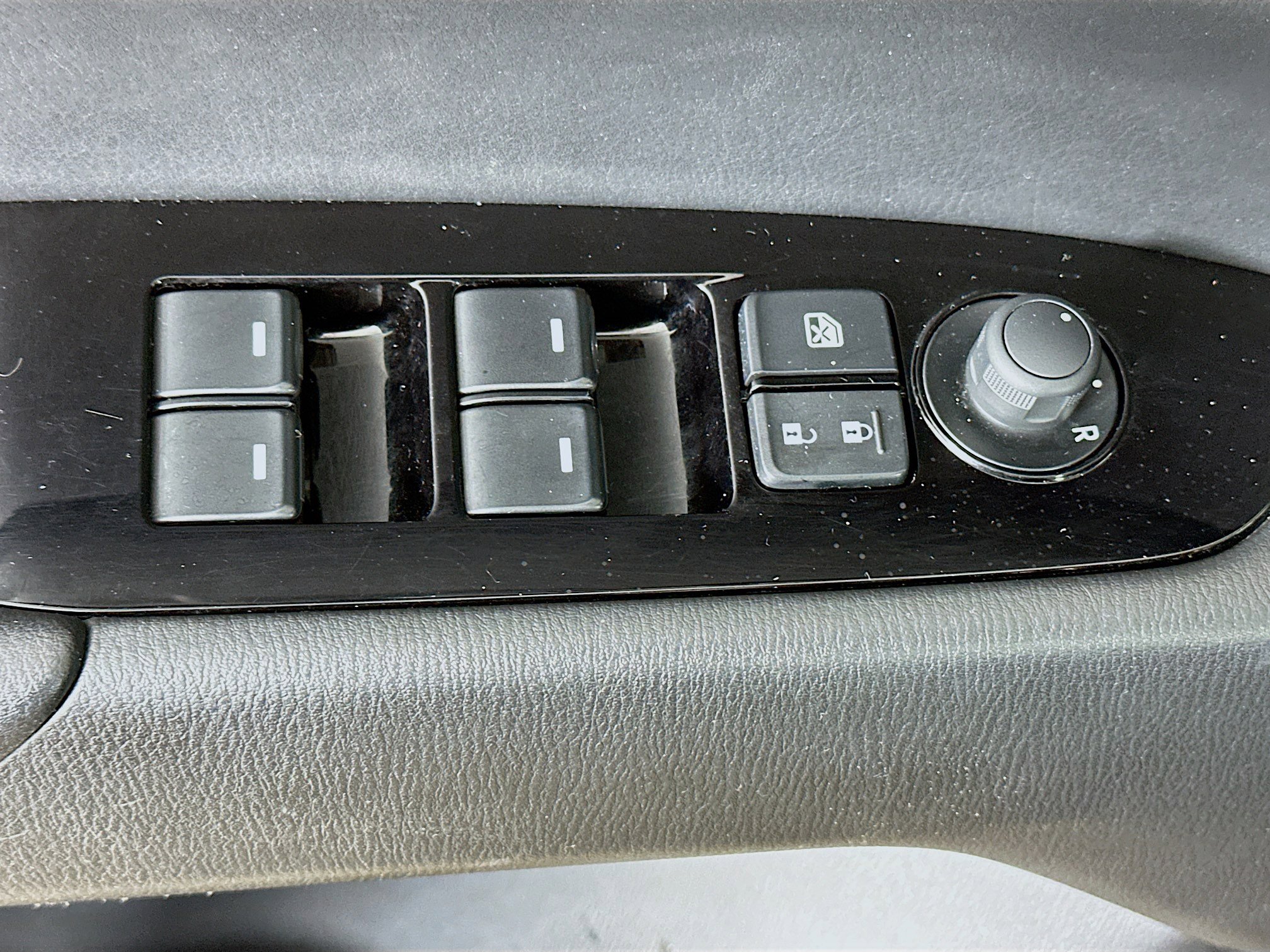 Used 2025 MAZDA CX-5 AWD 2.5 S w/ Preferred Package image 15