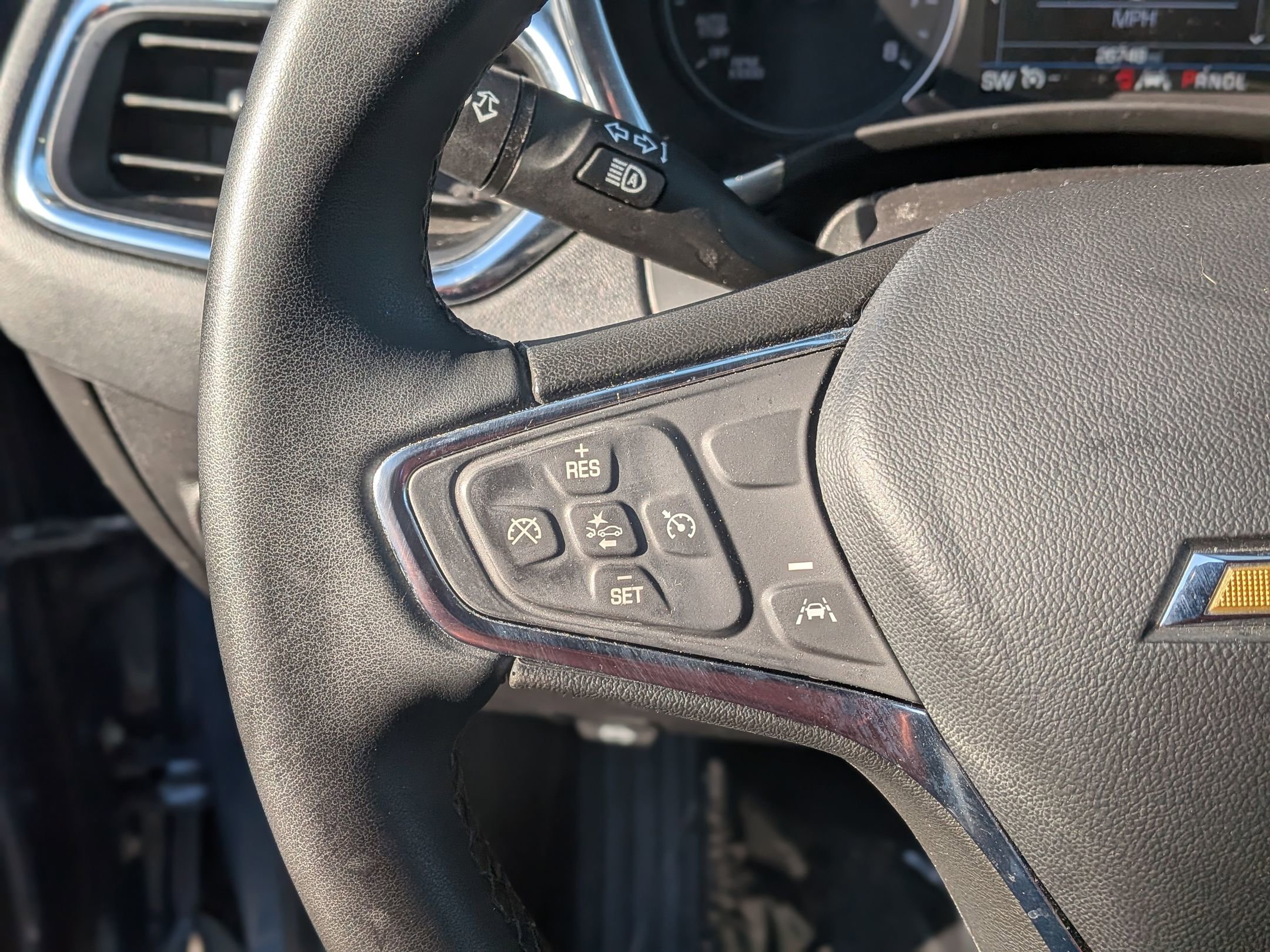 Certified 2024 Chevrolet Equinox LT w/ LPO, Floor Liner Package FWD image 21