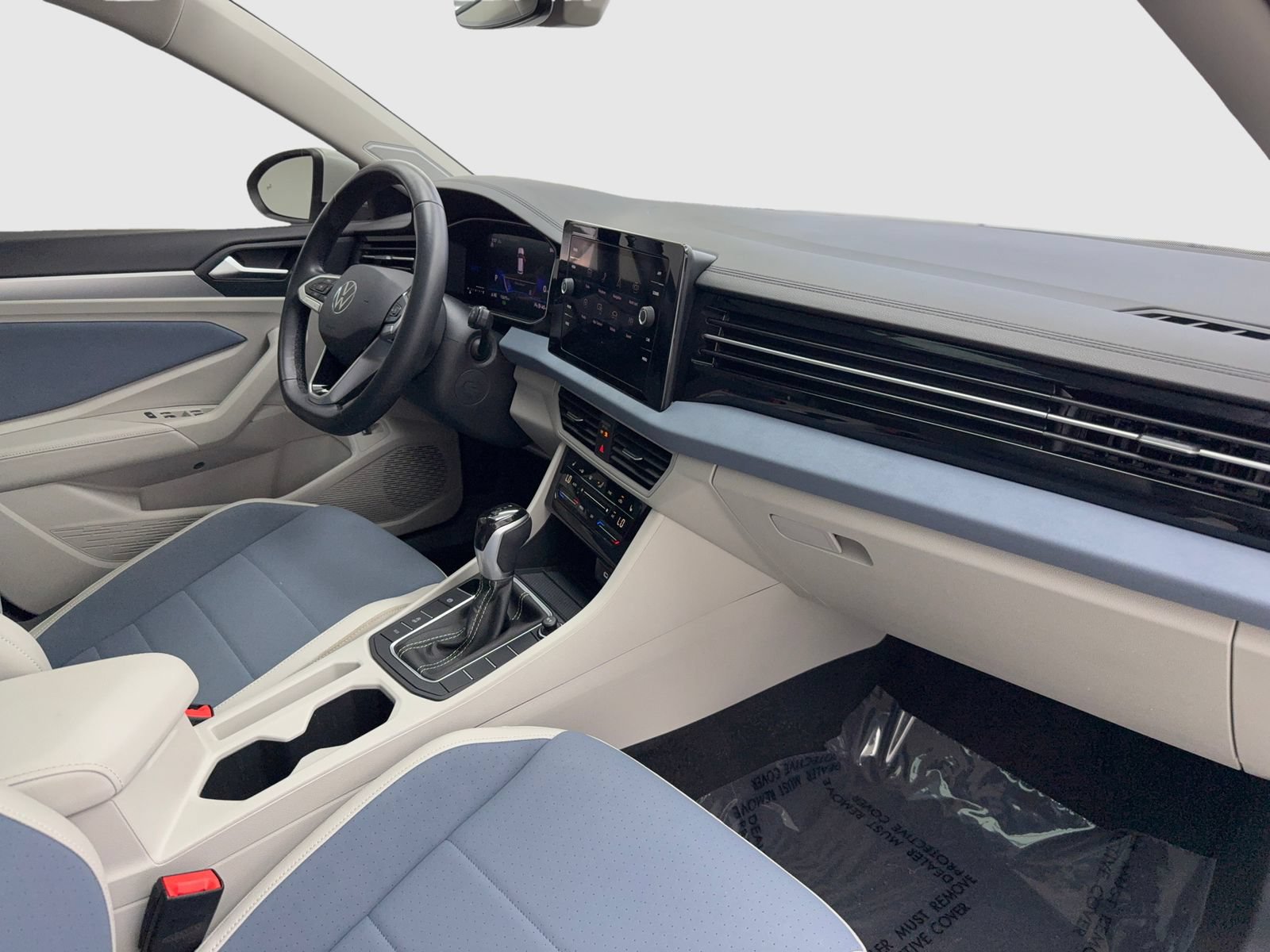 Used 2025 Volkswagen Jetta SE w/ Sunroof Package FWD image 41