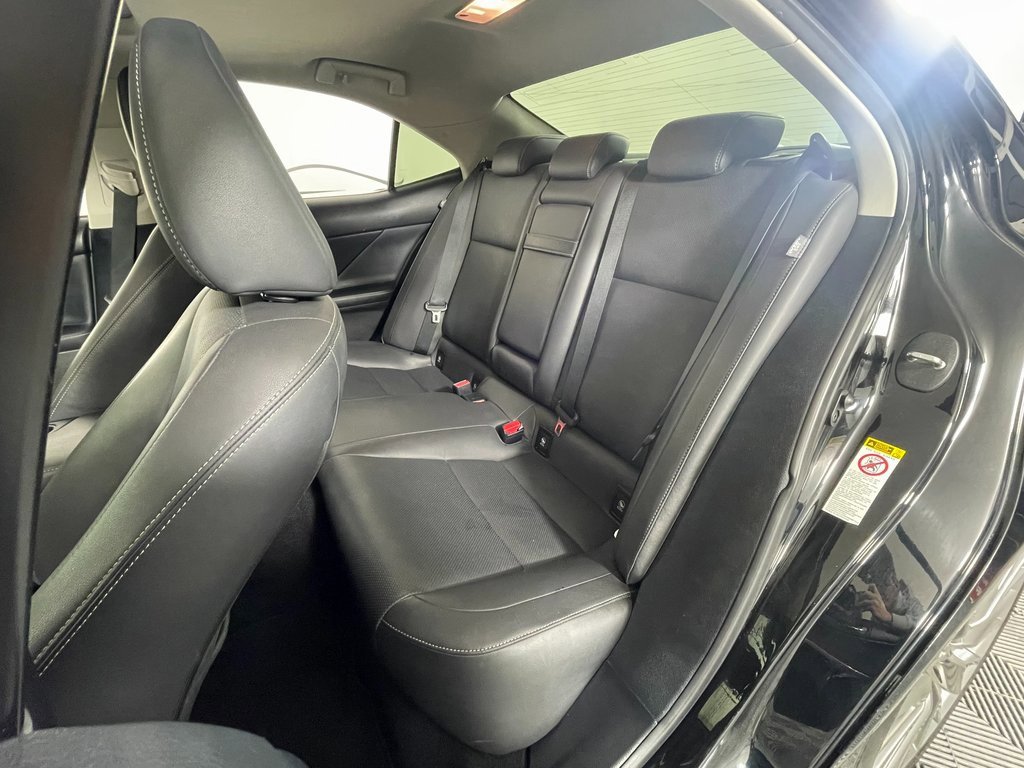 Used 2016 Lexus IS 300 AWD image 24