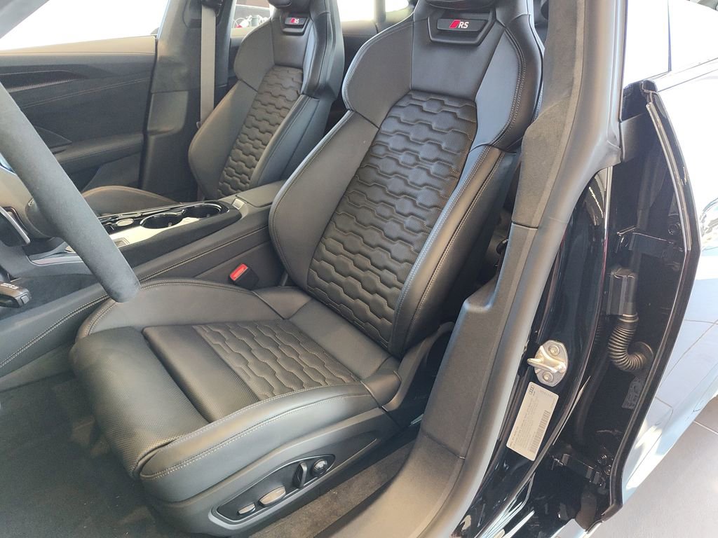 New 2026 Audi RS e-tron GT performance image 5