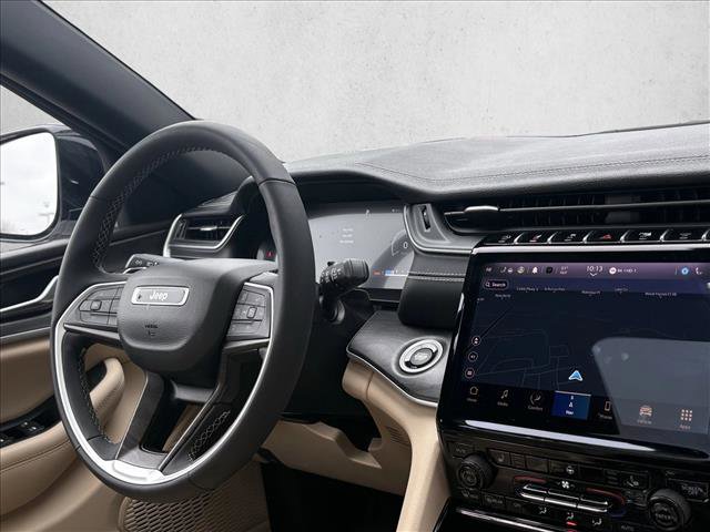 Used 2023 Jeep Grand Cherokee L Limited image 23