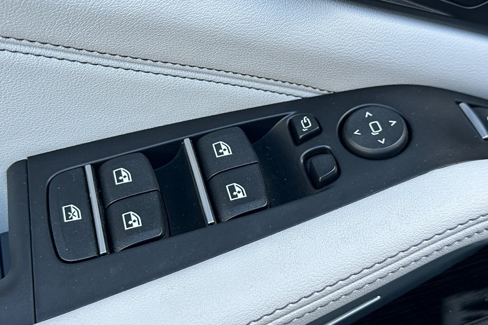 Certified 2024 BMW X5 sDrive40i w/ M Sport Package image 13