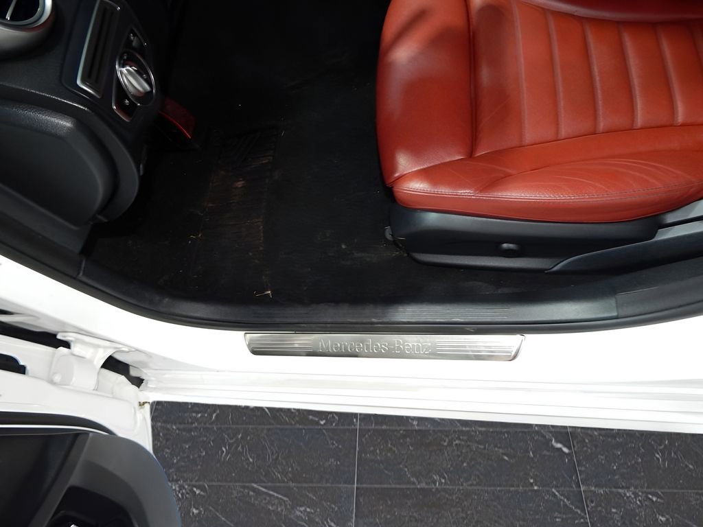 Used 2019 Mercedes-Benz C 300 4MATIC Sedan image 14
