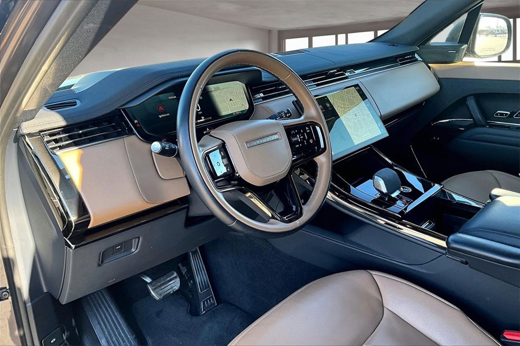 Used 2024 Land Rover Range Rover Sport Dynamic SE image 13