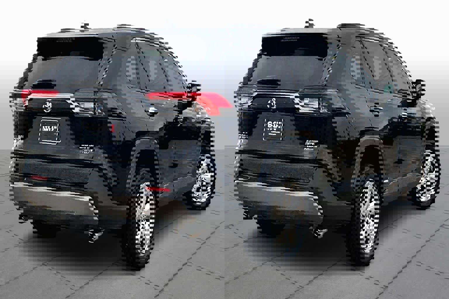 Used 2021 Toyota RAV4 Limited image 13