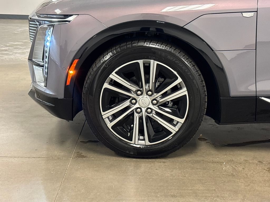 New 2026 Cadillac Lyriq Premium Luxury image 10