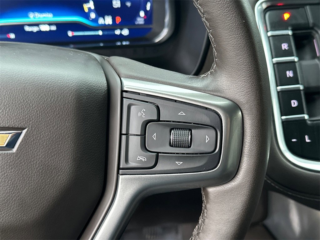 Used 2023 Chevrolet Suburban LT image 21