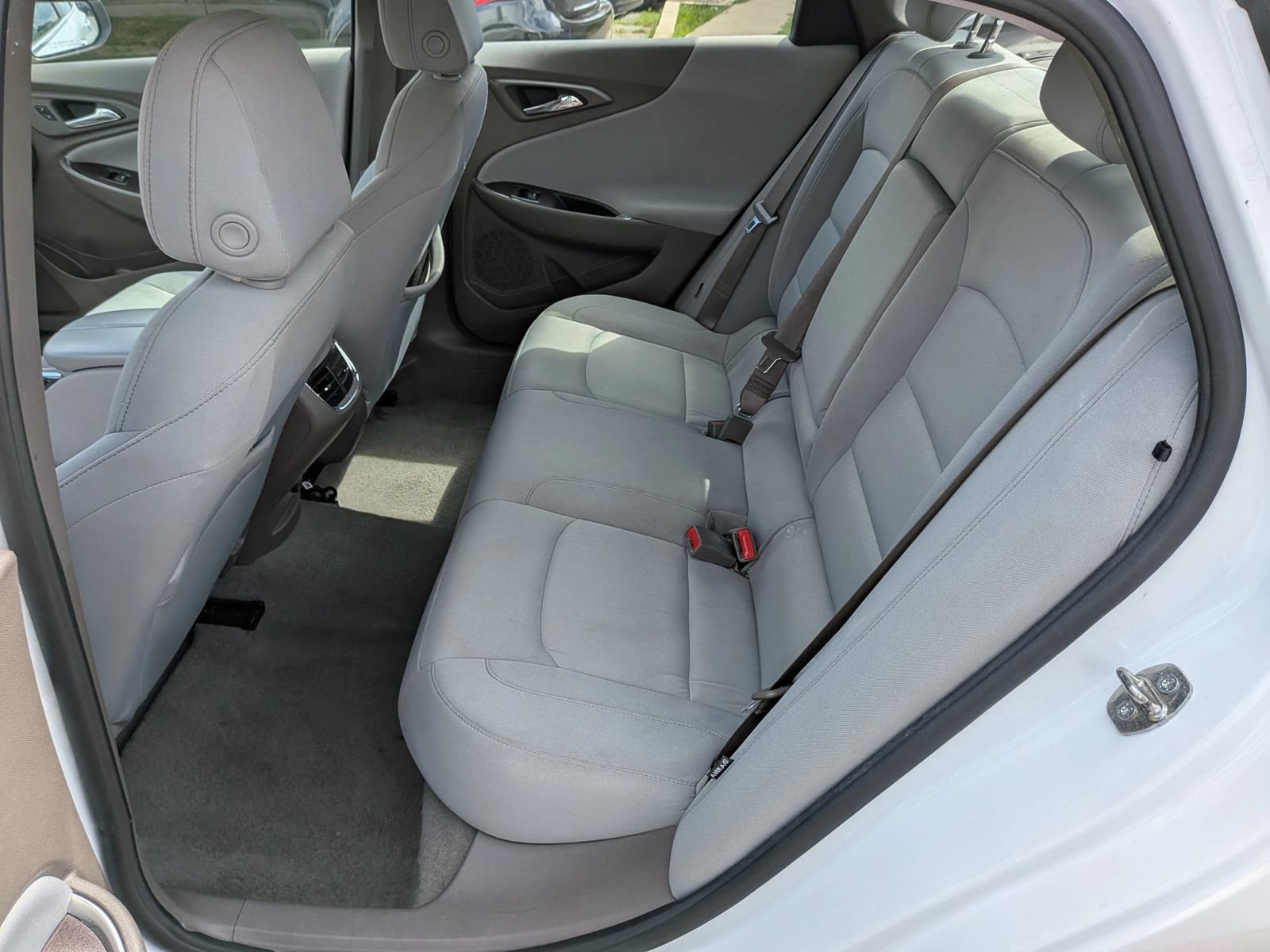 Used 2021 Chevrolet Malibu LT FWD image 26