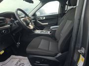 Used 2024 Ford Explorer XLT image 2