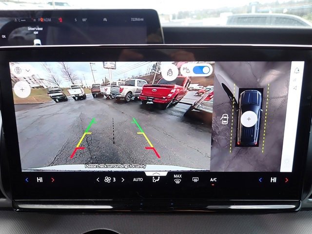 Used 2025 Ford Expedition Active image 27