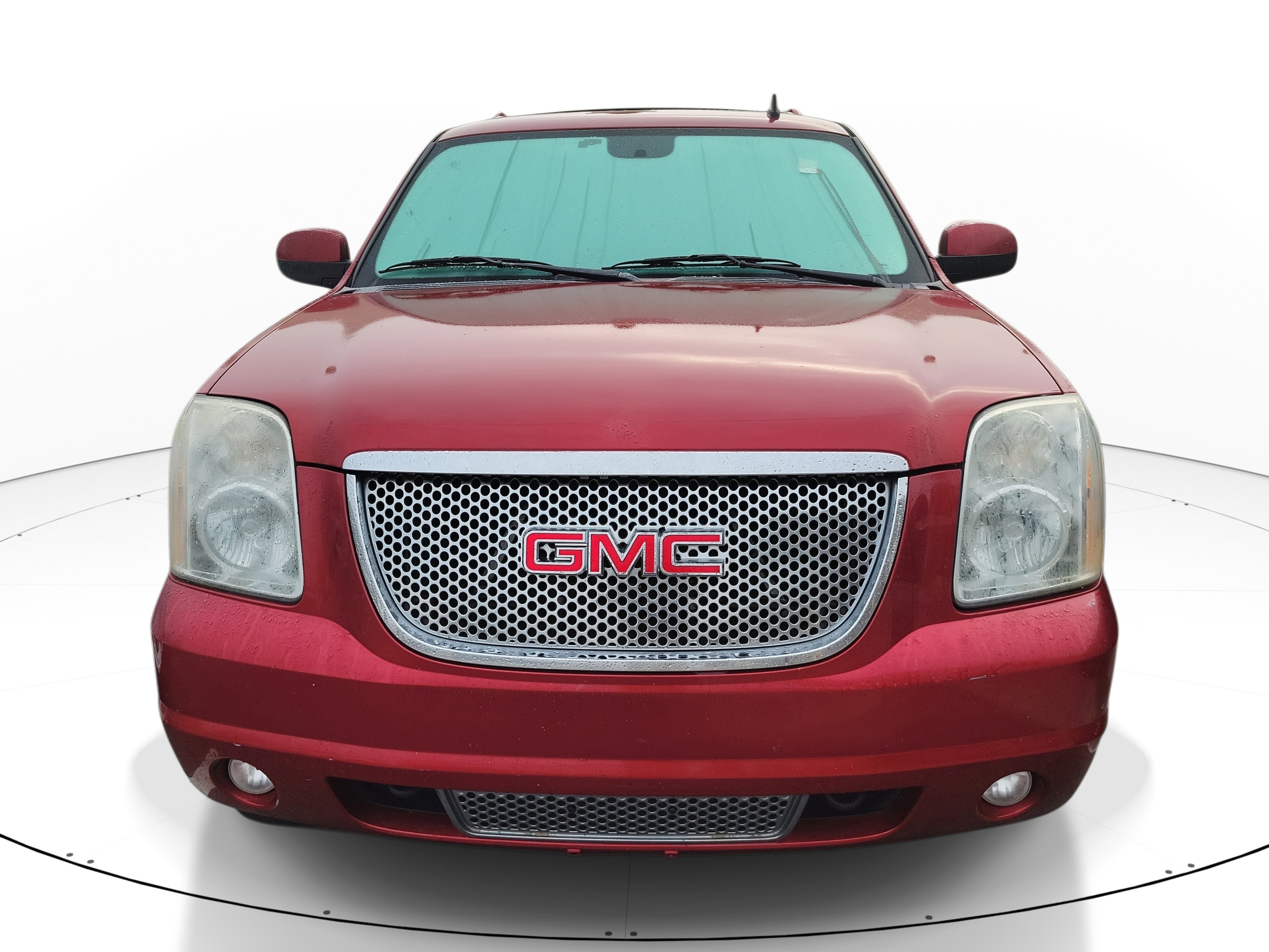 Used 2013 GMC Yukon Denali image 2