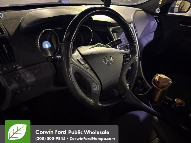 Used 2011 Hyundai Sonata SE w/ Navigation & Sunroof Pkg 4 FWD image 9