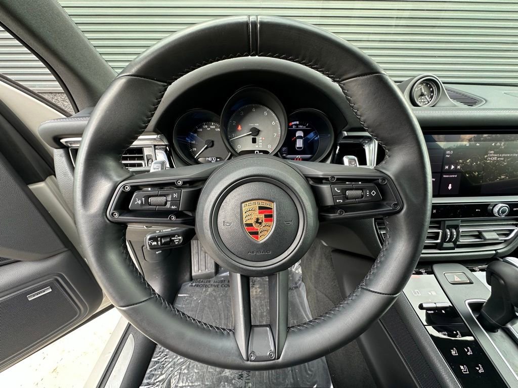 Certified 2023 Porsche Macan S image 17