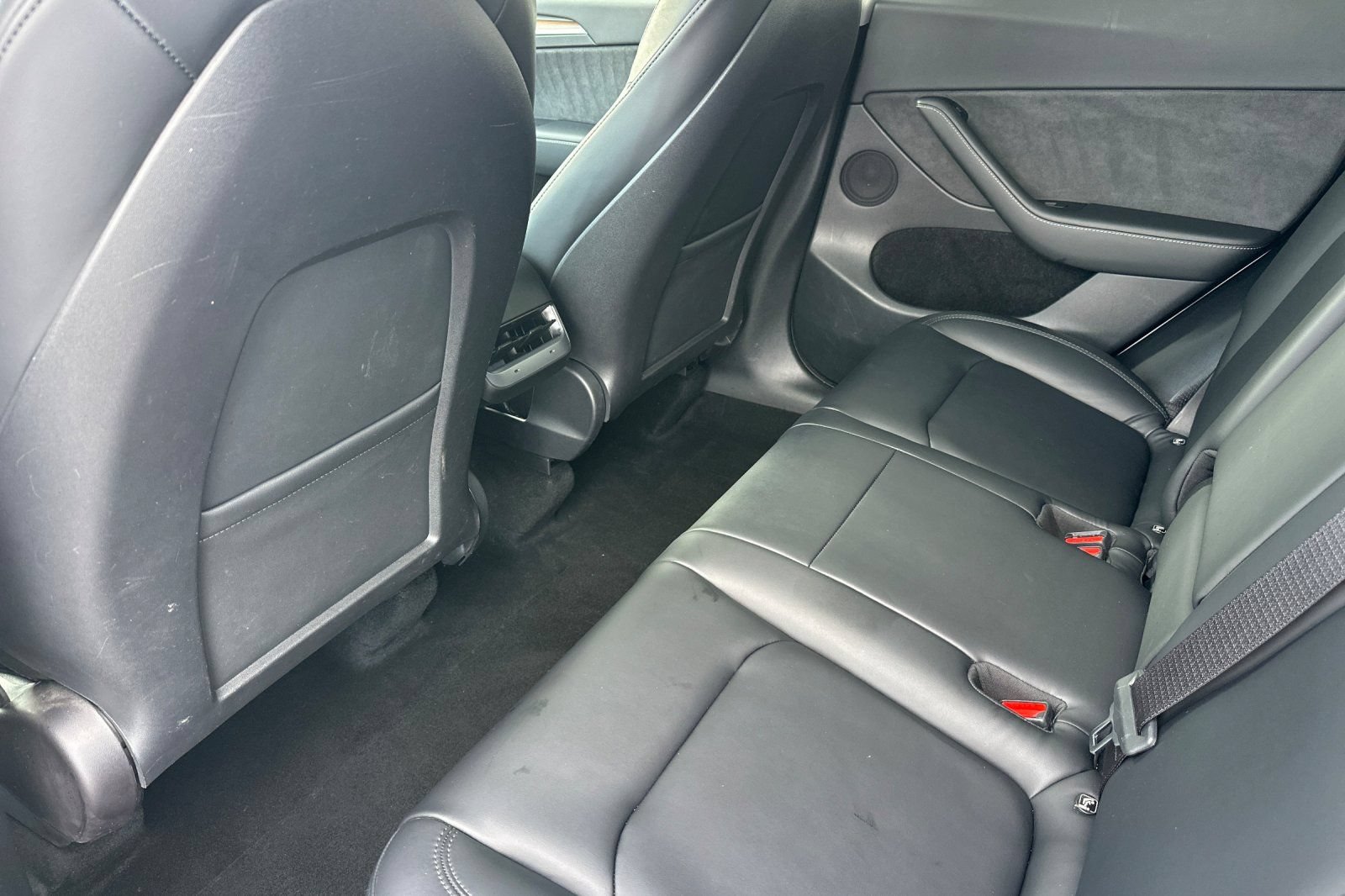 Used 2022 Tesla Model Y Performance AWD/4WD image 13