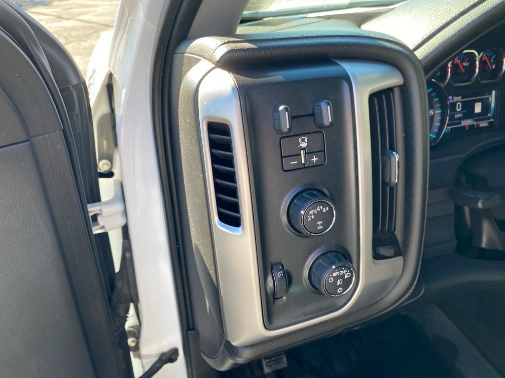 Used 2017 GMC Sierra 1500 SLE w/ SLE Value Package image 11