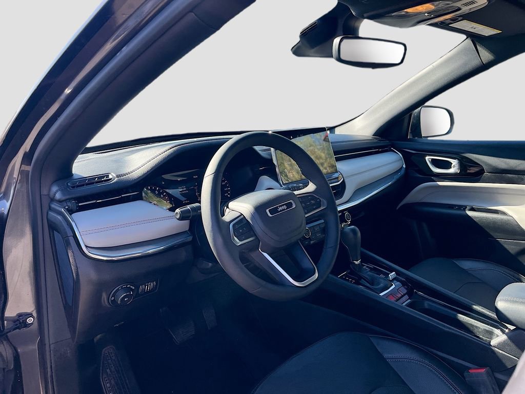 Used 2023 Jeep Compass Limited AWD/4WD image 9