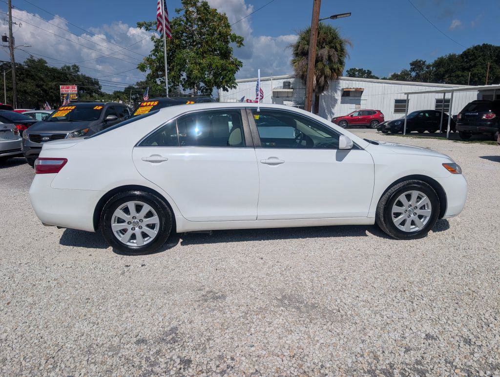 Used 2007 Toyota Camry XLE FWD image 8
