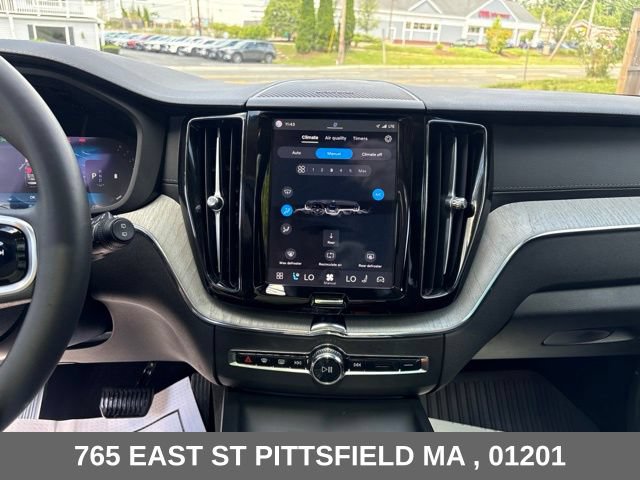 Used 2025 Volvo XC60 B5 Ultra w/ Protection Package Premier AWD/4WD image 23