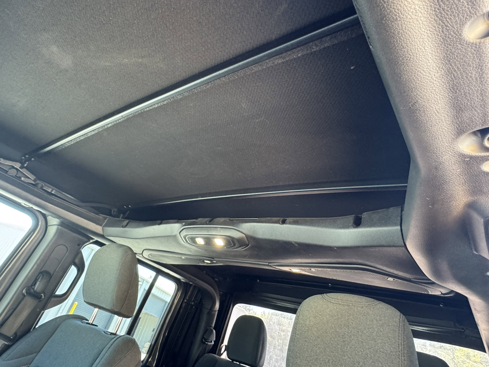 Used 2024 Jeep Gladiator Sport AWD/4WD image 10