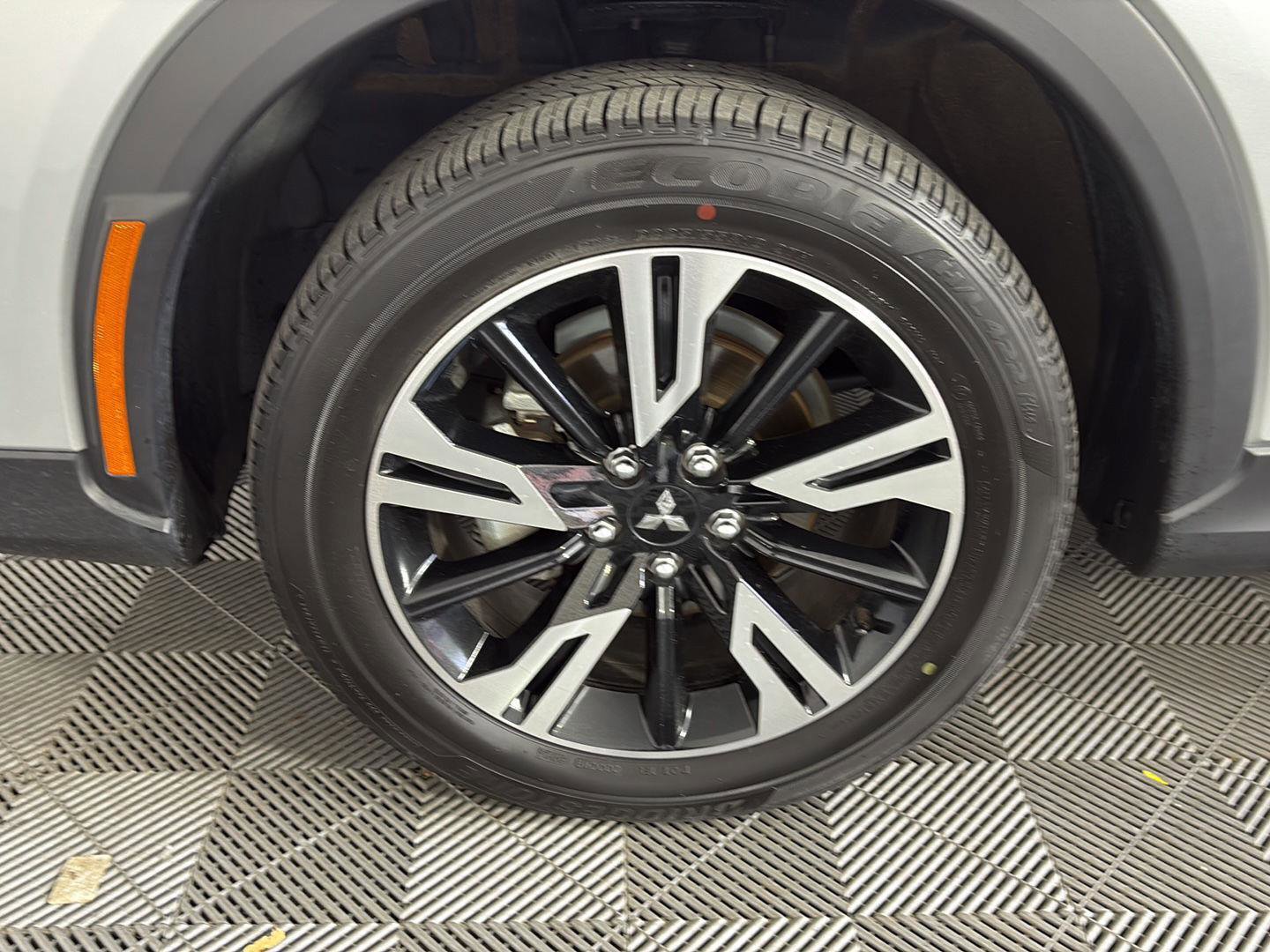 Used 2025 Mitsubishi Eclipse Cross SE image 14