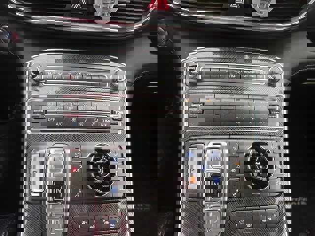 Used 2022 Hyundai Santa Fe Limited image 17