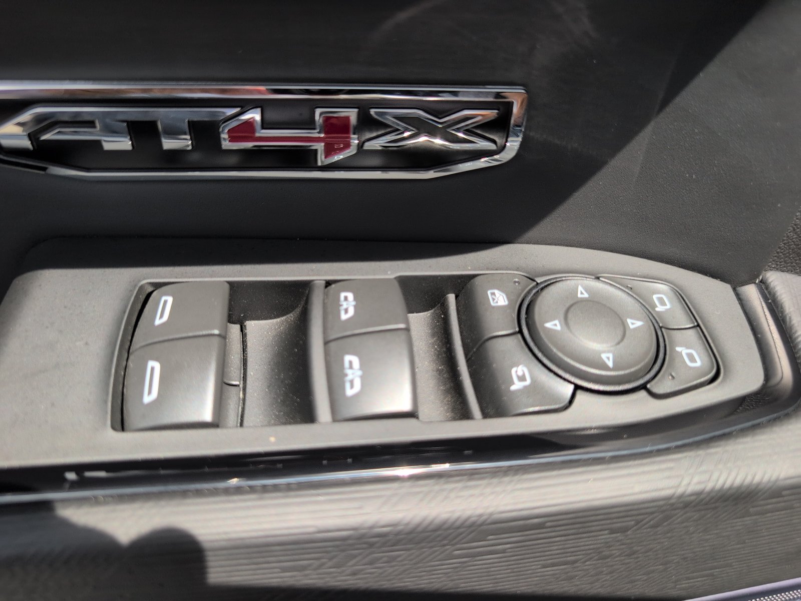 Used 2025 GMC Sierra 1500 AT4X AWD/4WD image 22