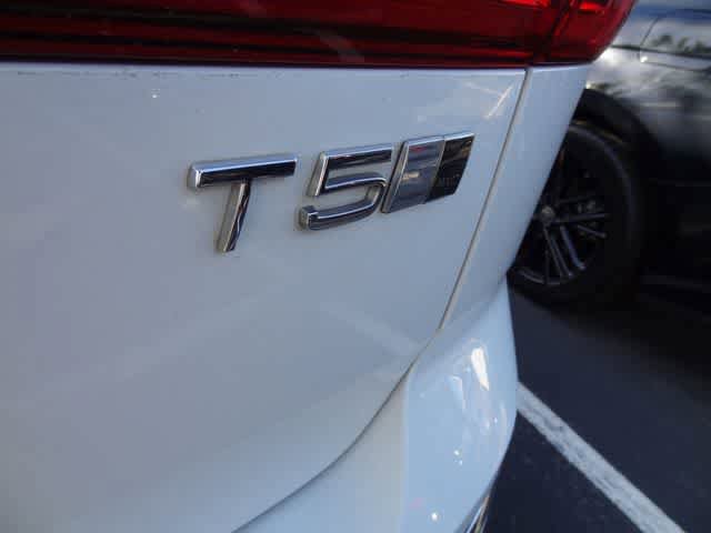 Used 2019 Volvo XC60 T5 Inscription AWD/4WD image 5