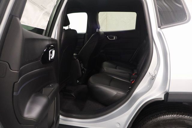 New 2026 Jeep Compass Limited image 13